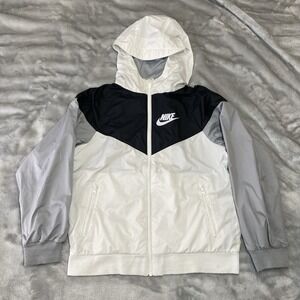 Nike Windbreaker Jacket Boys Size M White Black Grey Hooded Chevron Sporty